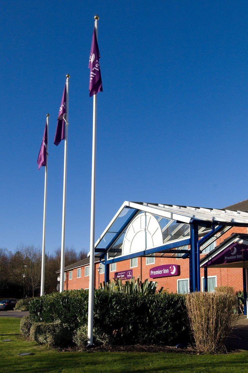Premier Inn Pontypool Buitenkant foto