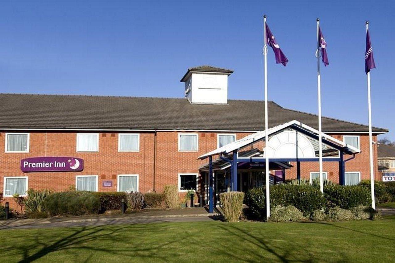 Premier Inn Pontypool Buitenkant foto